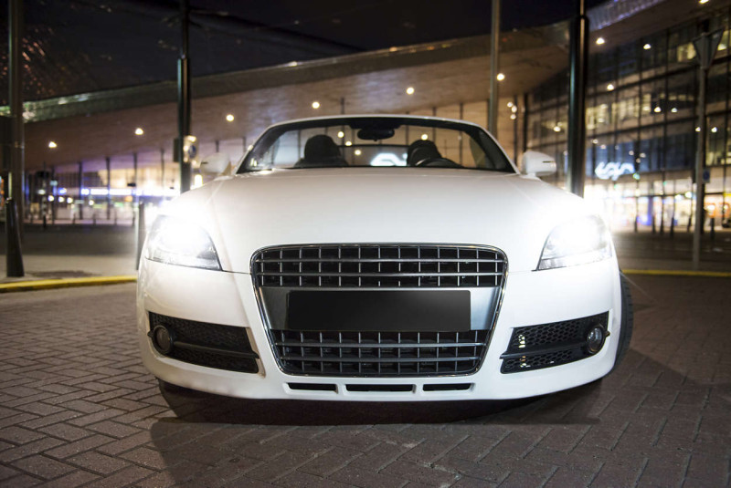 WhiteVision Ultra monteret i bilen. - Dejligt hvidt lys