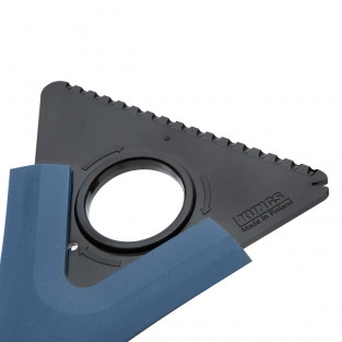 Plastskæret er Vendbar / roterbar og med rense rille til viskerbladene Plastskæret er Vendbar / roterbar og med rense rille til viskerbladene