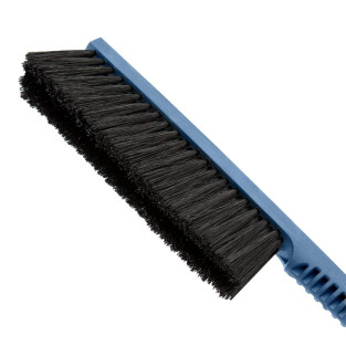 Lækker stor børste således at sneen nemt kan fjernes fra bilen m.v.