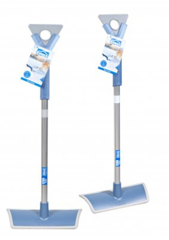 Sne-rydderen fra Kungs med 67cm langt skafte, go til at fjerne sne fra bilens tag.