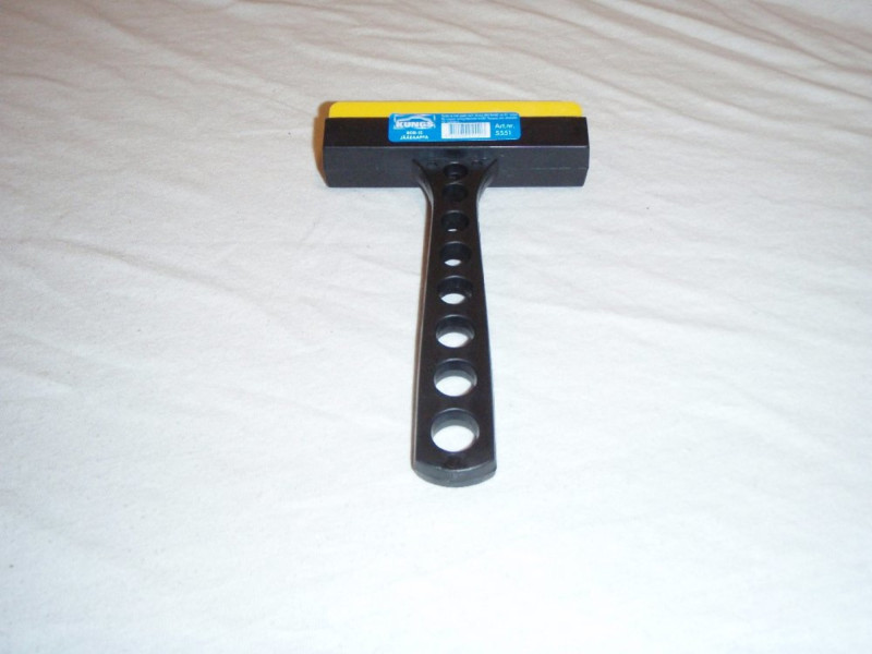 Bor-is kvalitets isskraber i plast fra Kungs